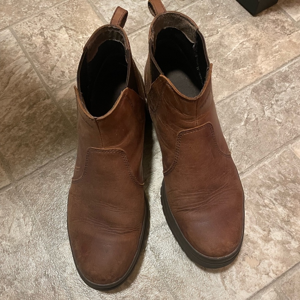 Merrell Chelsea boots